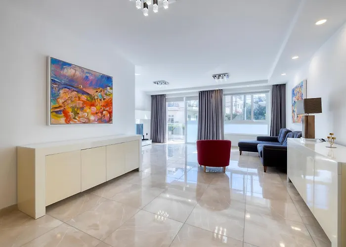 St Georges Bay Oasis Steps From The