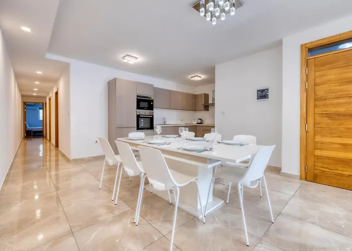 Apartamento St Georges Bay Oasis Steps From The