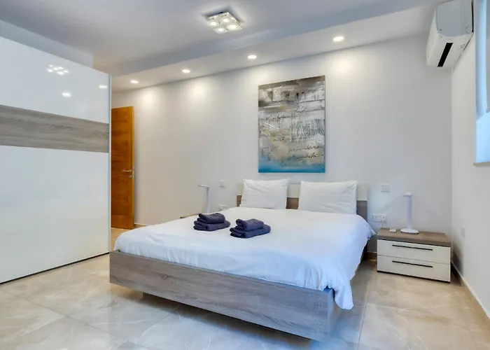 Apartamento St Georges Bay Oasis Steps From The San Julián