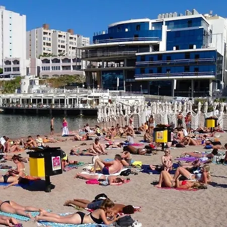 Daire St Georges Bay Oasis Steps From The Saint Julian's