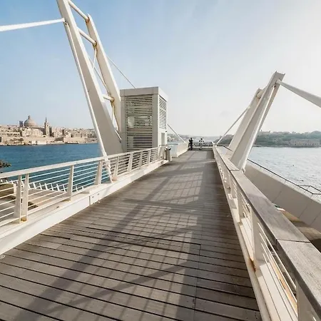 St Georges Bay Oasis Steps From The