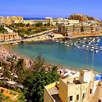 St Georges Bay Oasis Steps From The San Ġiljan
