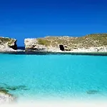 St Georges Bay Oasis Steps From The San Ġiljan